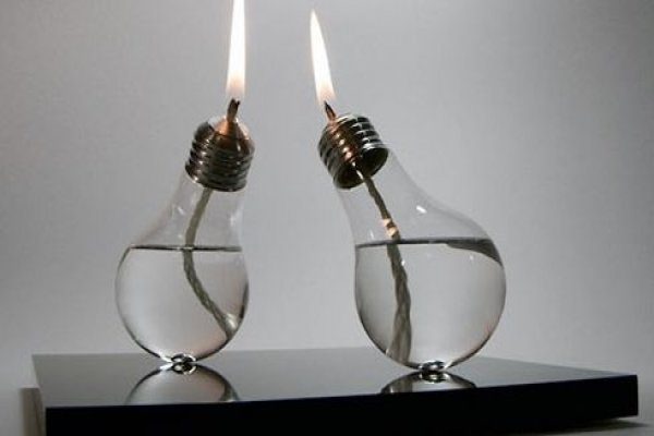 Creative-Ideas-With-Light-Bulb-2-weare.i