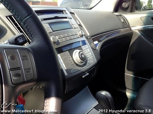 2012_Hyundai_Veracruz_Mercedes1_blogfa_c