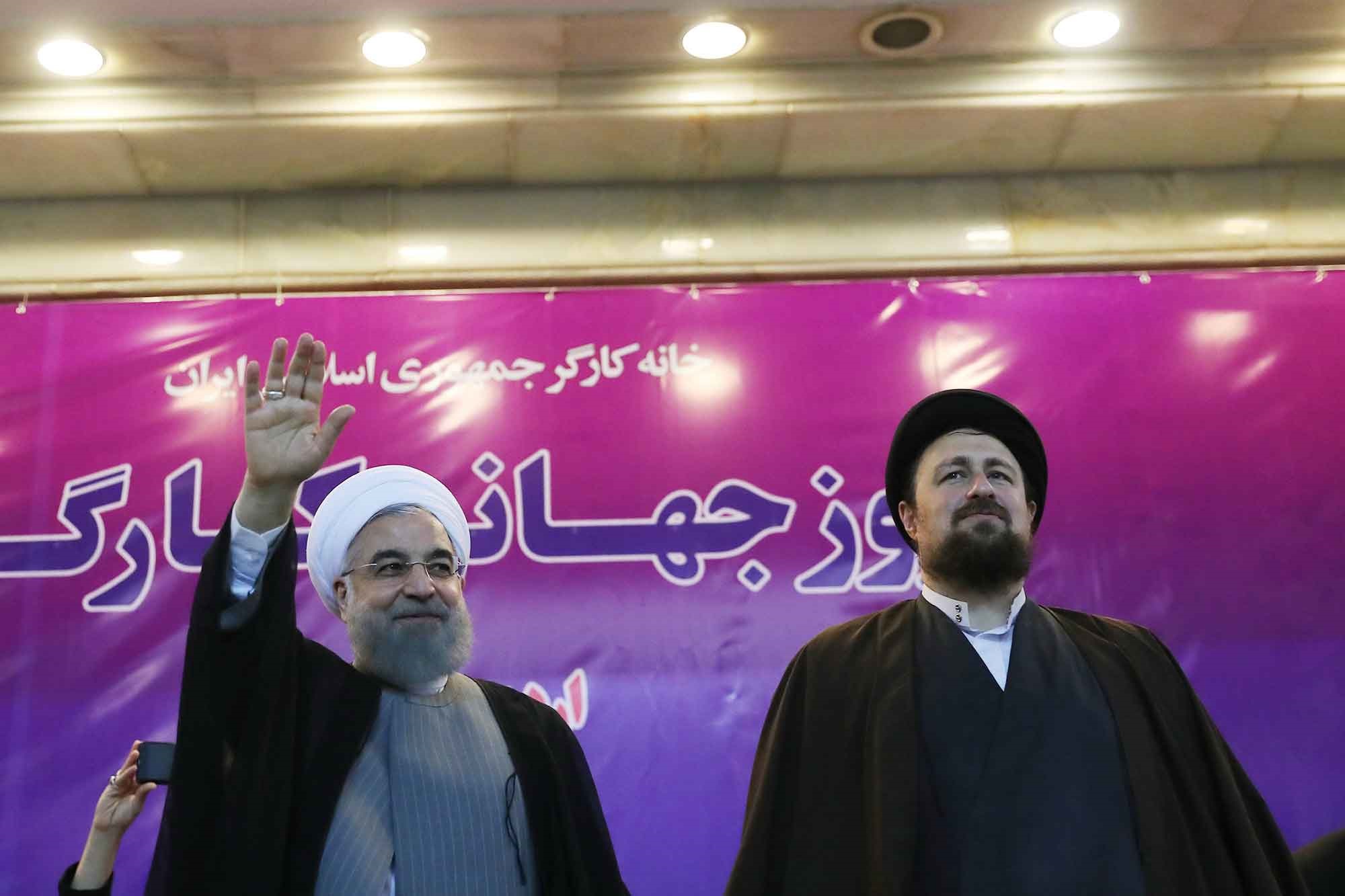 دیدار روحانی و سید حسن خمینی با جمعی از کارگران