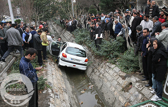 ,تصادف,تصادف پژو 206,تصادف 206 در بلوار کشاورز,اخبار بازیگران،اخبار چهره ها،دنیای ستاره ها