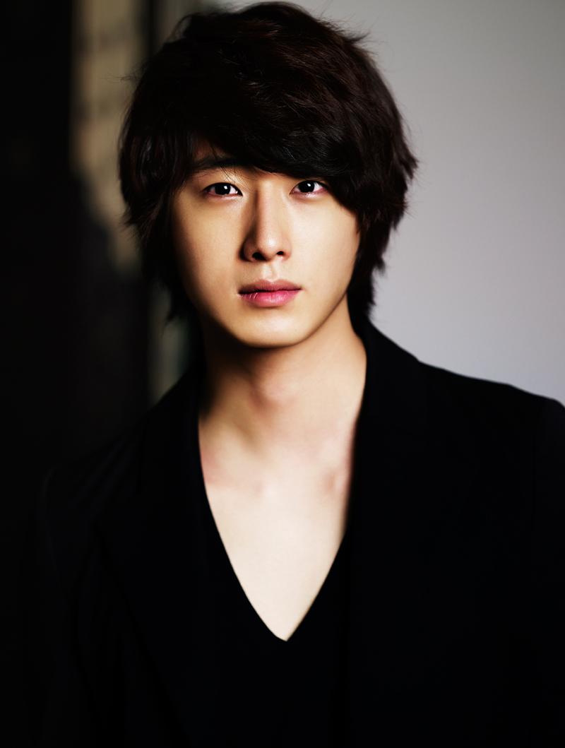 Jung-Il-Woo15.jpg