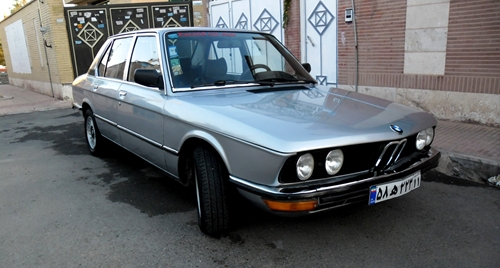 BMW_520_Automatic_1976_Mercedes1_BLOGFA_