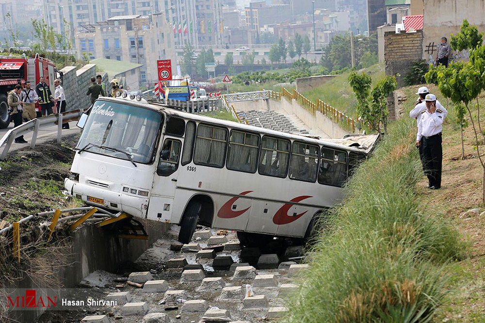 اخبار,اخبار حوادث,واژگونی اتوبوس دانش آموزان