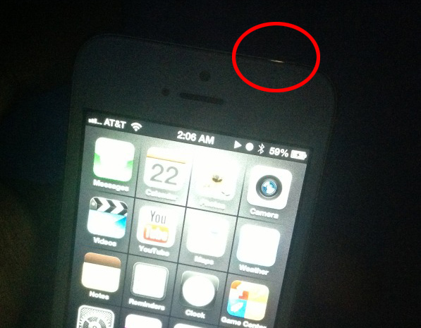 iphone5-light-leak.jpg