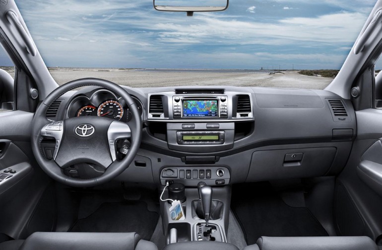 toyota-hilux-fl-2011.jpg