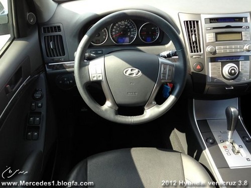 2012_Hyundai_Veracruz_Mercedes1_blogfa_c